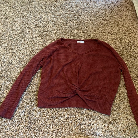Sweater - Picture 1 of 2